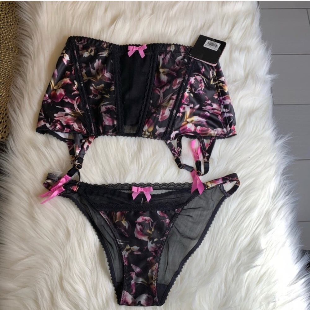 Gossard VIP Floral Lace Bra Waspy and Panties Set